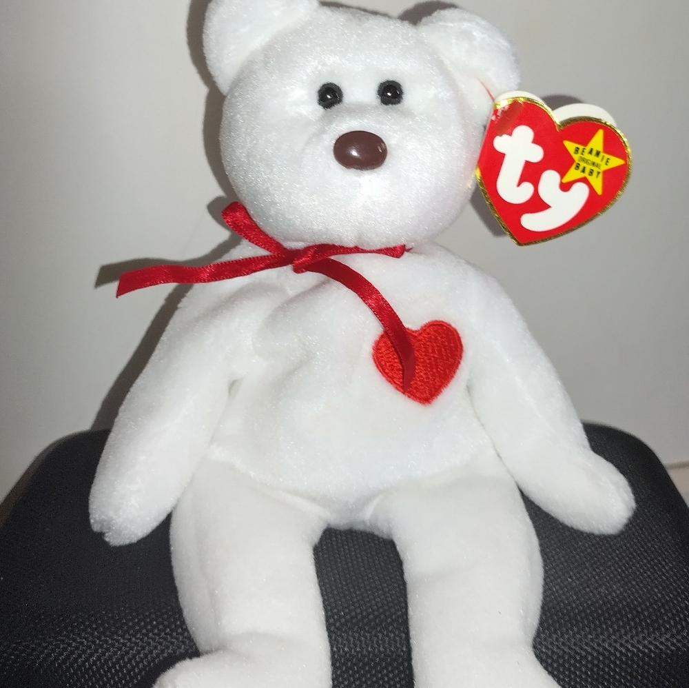 Rare and Retired Valentino Beanie Baby w/ many Errors!!!! P. V. C.